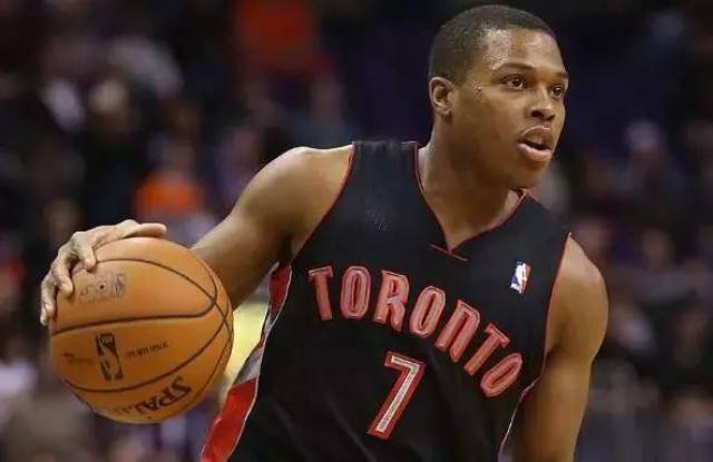 中锋位置 中锋位置