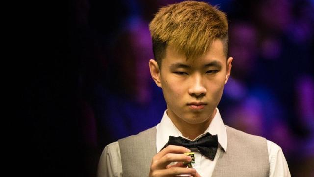 到聚光灯下 到聚光灯下